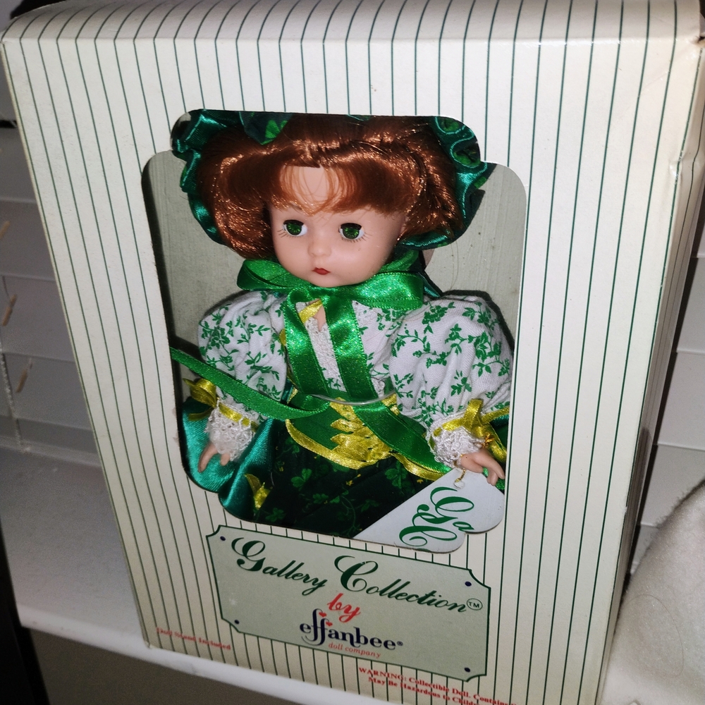 Effanbee International Series Porcelain Doll- Ireland 8" UNOPENED